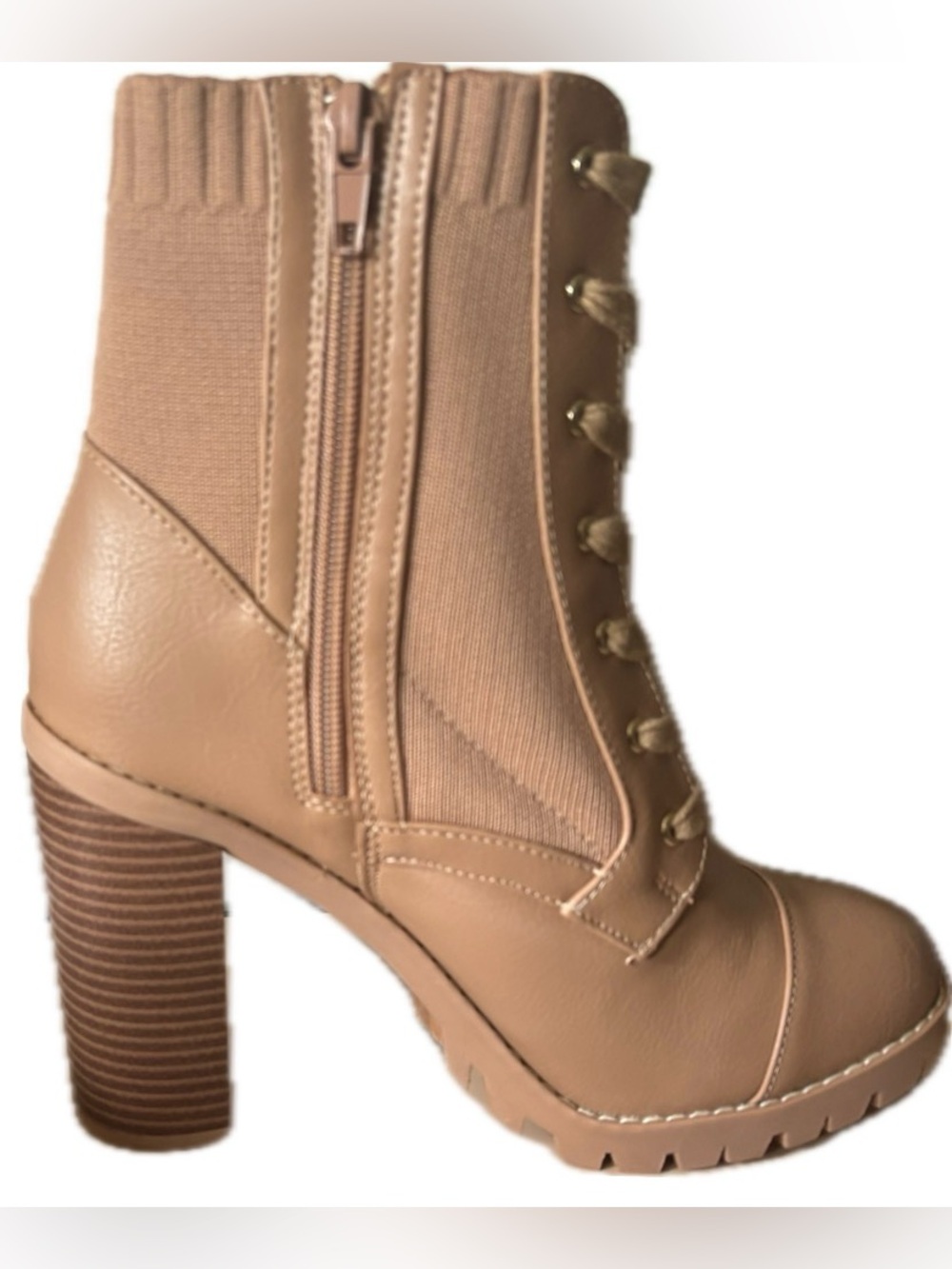 BCBGeneration NIB 8M Tan Lace Up Block Heel Lug Sole Luxe Boots - Picture 3 of 8